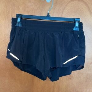 Lululemon Hotty hot short 2.5”